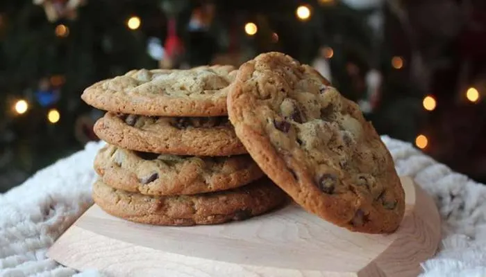 Freshly baked chocolate chip cookies from Paradise Bakery in Aspen.