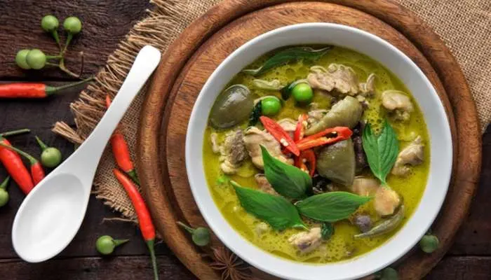 Thai green chicken curry